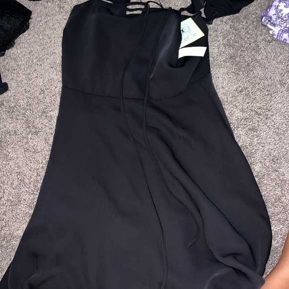 Black dress size 6 - Picture 2 of 4
